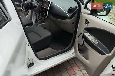 Хэтчбек Renault Zoe 2016 в 