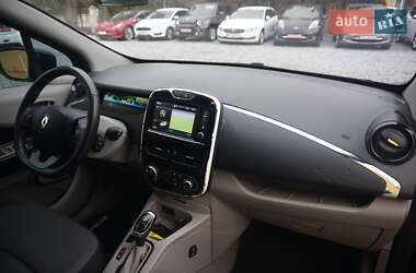Хэтчбек Renault Zoe 2015 в 