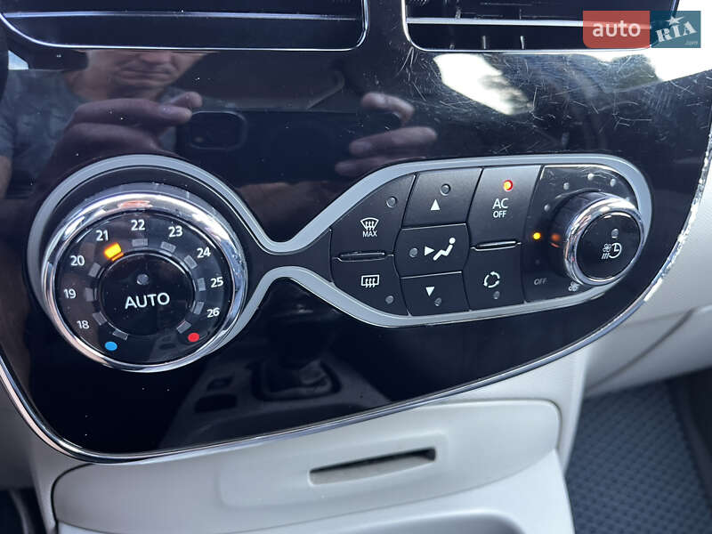 Хэтчбек Renault Zoe 2014 в Чернигове