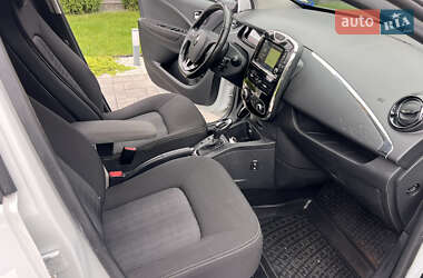 Хэтчбек Renault Zoe 2017 в 