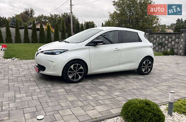 Хэтчбек Renault Zoe 2017 в 