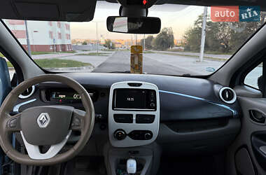 Хэтчбек Renault Zoe 2015 в 