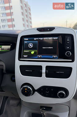Хэтчбек Renault Zoe 2015 в 