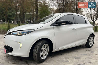 Хэтчбек Renault Zoe 2019 в 