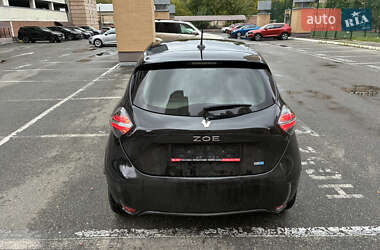 Хэтчбек Renault Zoe 2021 в 