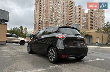 Хэтчбек Renault Zoe 2021 в 