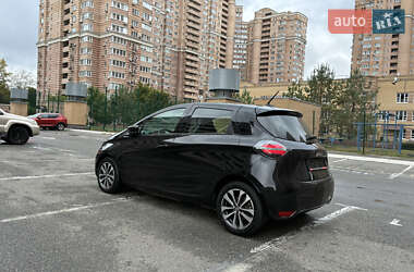 Хэтчбек Renault Zoe 2021 в 