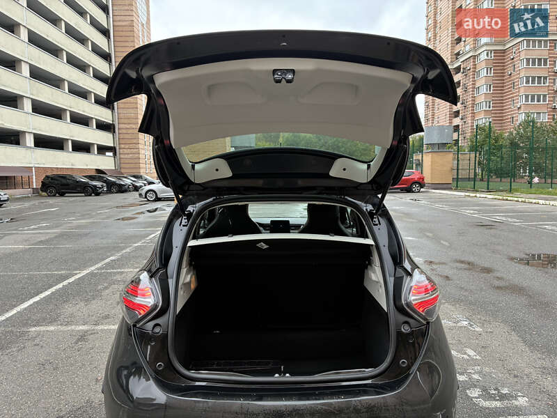 Хэтчбек Renault Zoe 2021 в Киеве