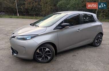 Хэтчбек Renault Zoe 2016 в 