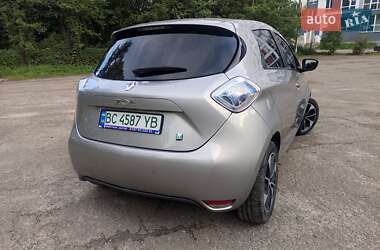 Хэтчбек Renault Zoe 2016 в 