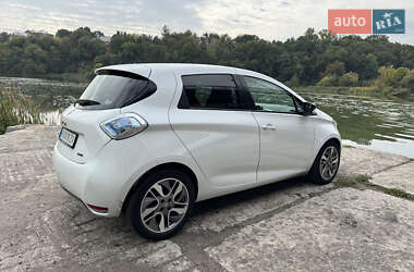 Хэтчбек Renault Zoe 2016 в 