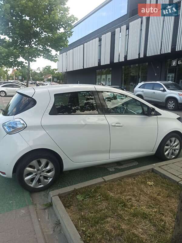 Хэтчбек Renault Zoe 2016 в Львове