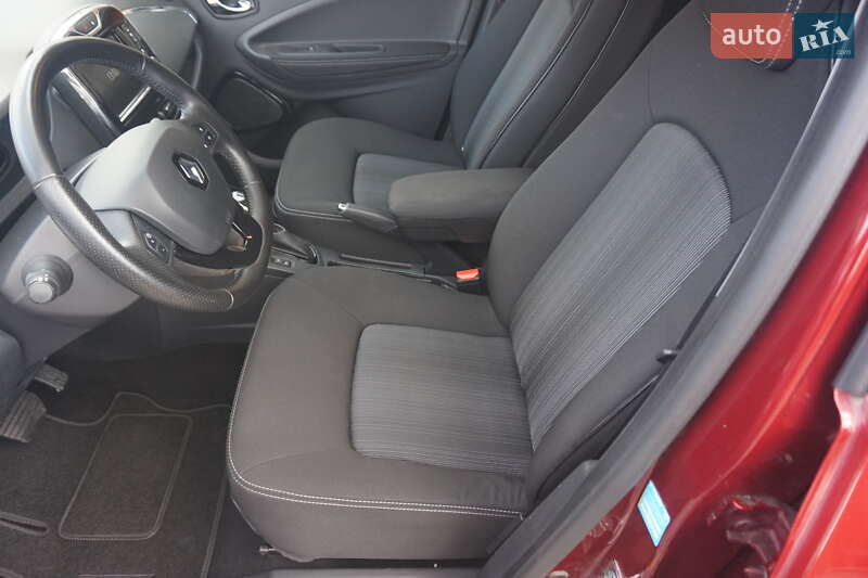 Хэтчбек Renault Zoe 2019 в Самборе