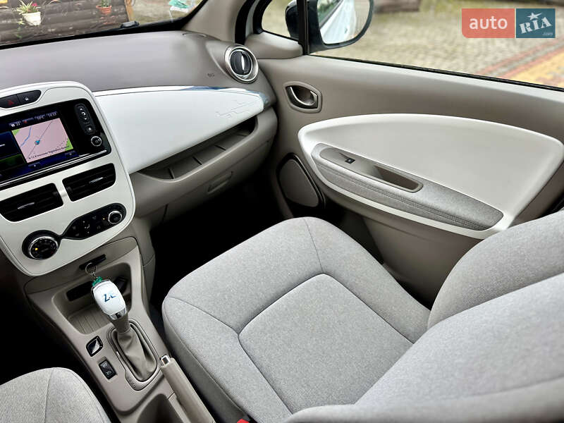 Хэтчбек Renault Zoe 2019 в Самборе