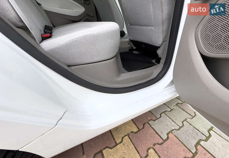 Хэтчбек Renault Zoe 2019 в Самборе