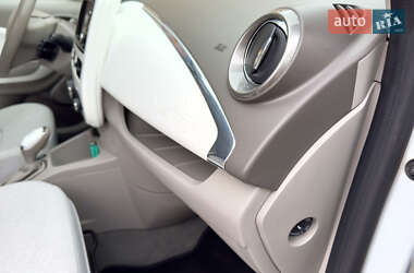 Хетчбек Renault Zoe 2019 в 