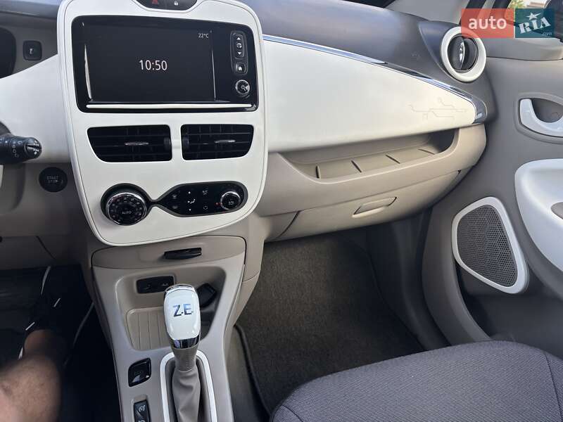 Хэтчбек Renault Zoe 2016 в Нововолынске фото 15 Хэтчбек Renault Zoe 2016 в Нововолынске