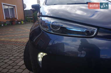 Хэтчбек Renault Zoe 2019 в 