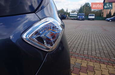 Хэтчбек Renault Zoe 2019 в 