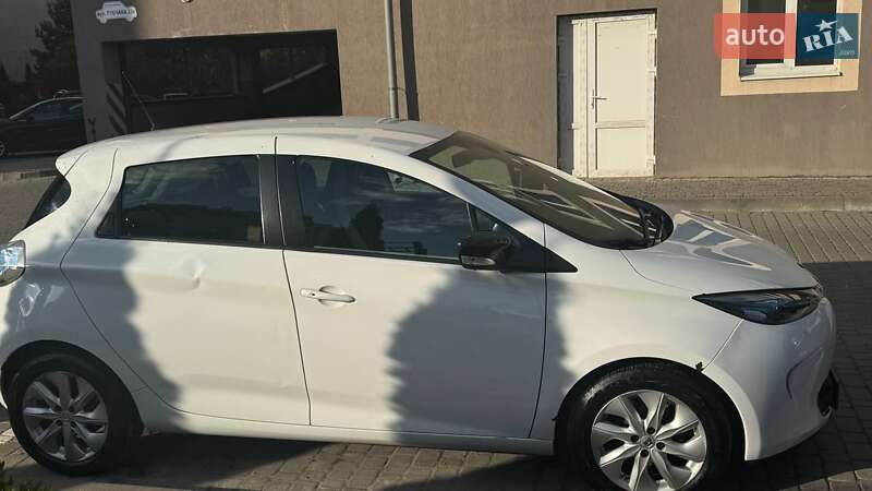 Хэтчбек Renault Zoe 2016 в Львове