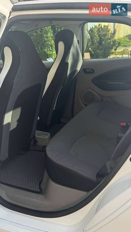 Хэтчбек Renault Zoe 2016 в Львове