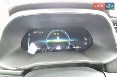 Хэтчбек Renault Zoe 2019 в 