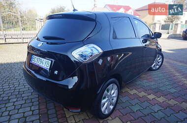 Хэтчбек Renault Zoe 2015 в 
