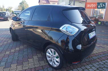 Хэтчбек Renault Zoe 2015 в 