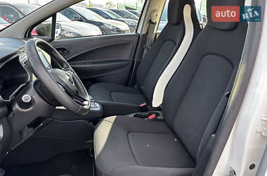 Хэтчбек Renault Zoe 2020 в 