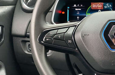 Хэтчбек Renault Zoe 2020 в 