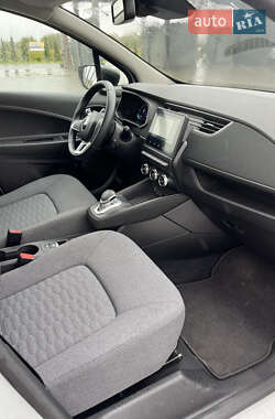 Хэтчбек Renault Zoe 2020 в 