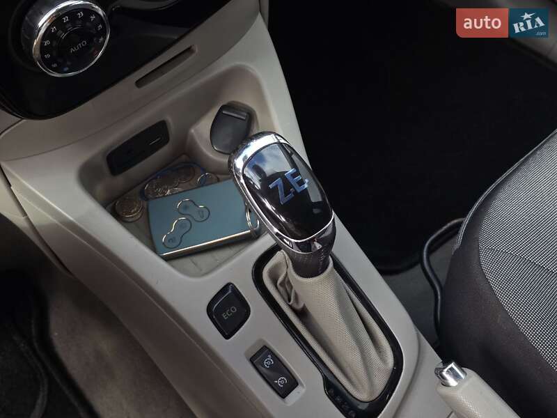 Хетчбек Renault Zoe 2014 в Тернополі