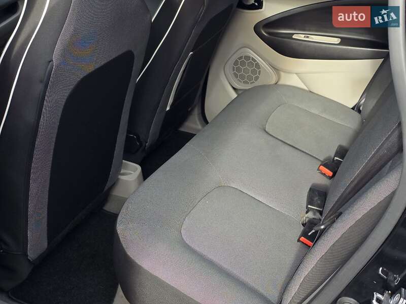 Хетчбек Renault Zoe 2014 в Тернополі