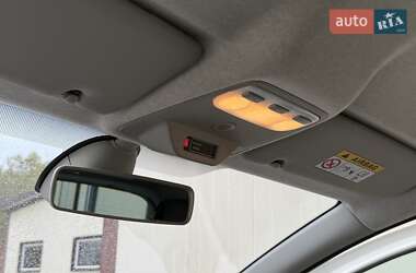 Хэтчбек Renault Zoe 2013 в 