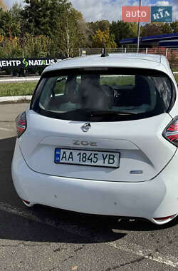 Хэтчбек Renault Zoe 2019 в 