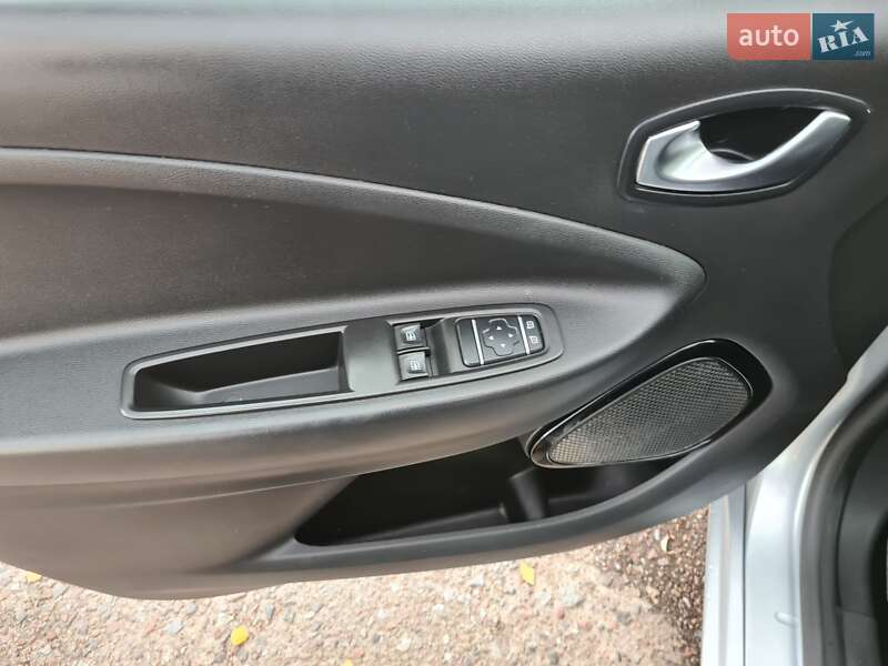 Хэтчбек Renault Zoe 2020 в Дубно
