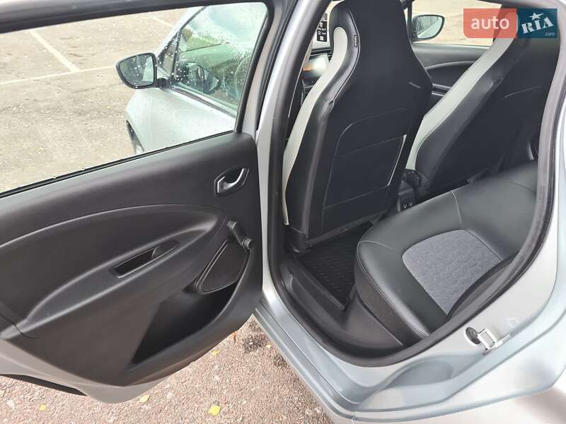 Хэтчбек Renault Zoe 2020 в Дубно