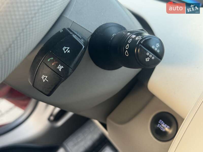 Хэтчбек Renault Zoe 2017 в Дрогобыче фото 30 Хэтчбек Renault Zoe 2017 в Дрогобыче