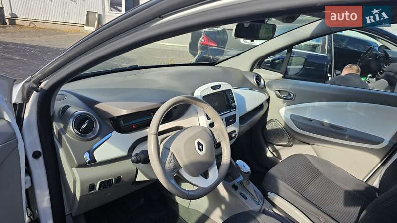 Хэтчбек Renault Zoe 2017 в Киеве фото 4 Хэтчбек Renault Zoe 2017 в Киеве