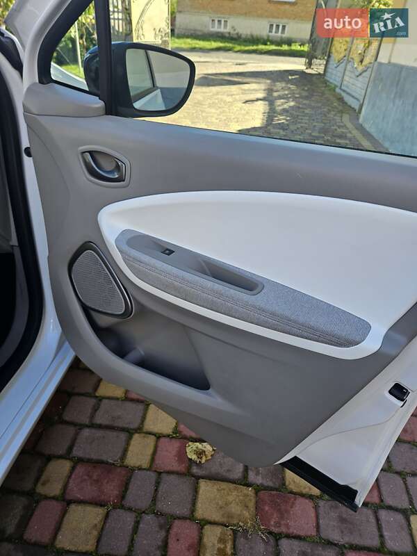 Хэтчбек Renault Zoe 2019 в Дубно