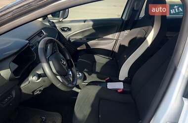 Хэтчбек Renault Zoe 2020 в 