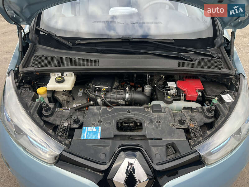 Хэтчбек Renault Zoe 2015 в Тернополе