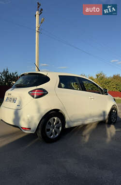 Хэтчбек Renault Zoe 2020 в 
