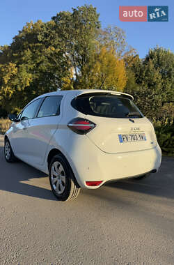 Хэтчбек Renault Zoe 2020 в 