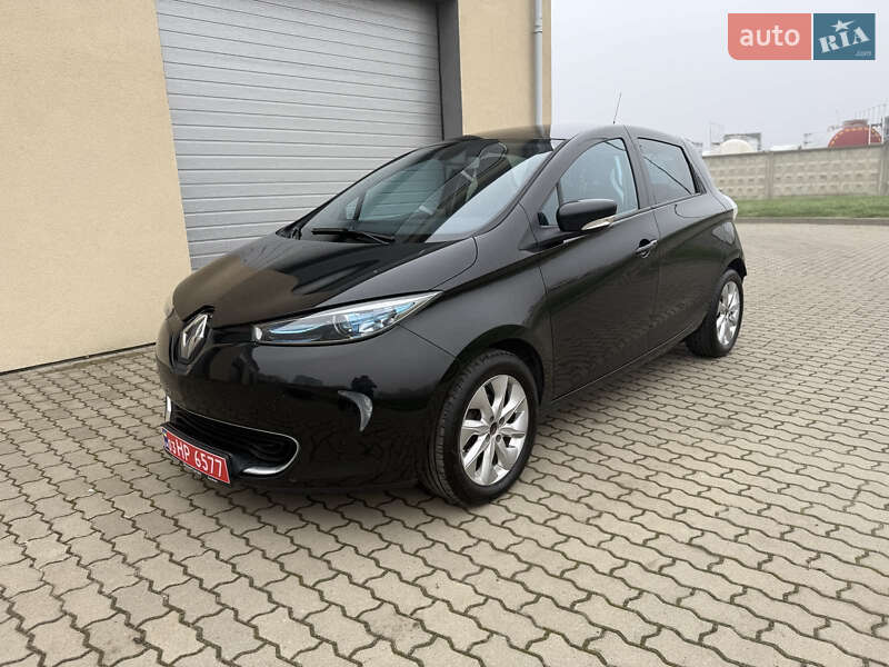 Хэтчбек Renault Zoe 2015 в 
