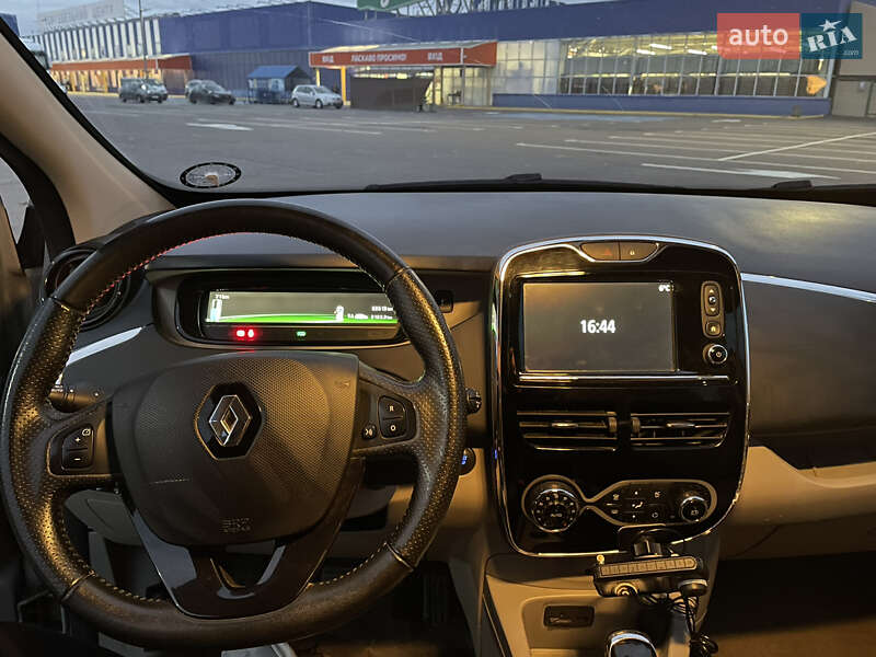 Хэтчбек Renault Zoe 2015 в Луцке