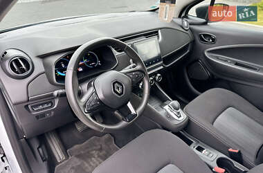 Хэтчбек Renault Zoe 2021 в 