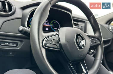 Хэтчбек Renault Zoe 2021 в 