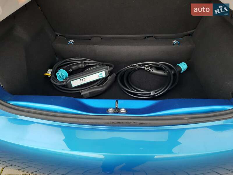 Хэтчбек Renault Zoe 2018 в Золочеве