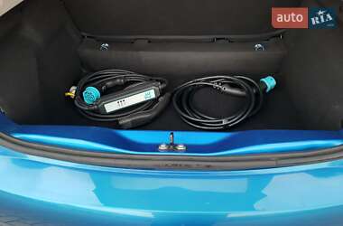 Хетчбек Renault Zoe 2018 в 